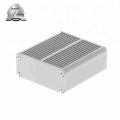 Extrusión de aluminio eléctrica ventilada 58x25 pequeña carcasa gris matel